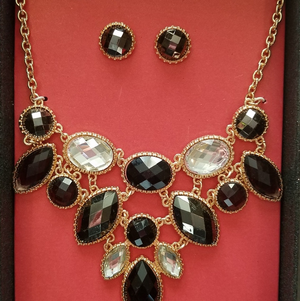 SOLD: Sofia Vergara necklace and earring set